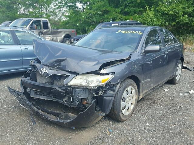 4T1BF3EK9BU665084 - 2011 TOYOTA CAMRY BASE GRAY photo 2