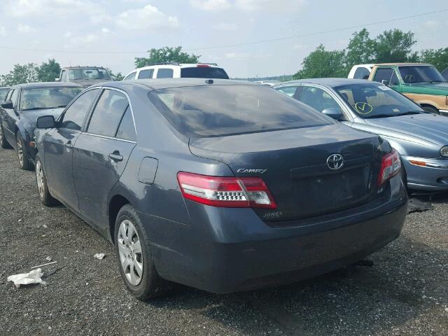 4T1BF3EK9BU665084 - 2011 TOYOTA CAMRY BASE GRAY photo 3