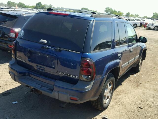 1GNDT13S522102484 - 2002 CHEVROLET TRAILBLAZE BLUE photo 4