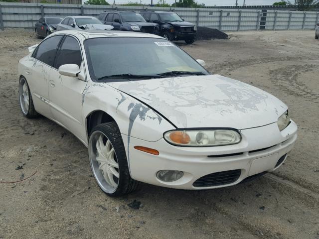 1G3GR64H524121223 - 2002 OLDSMOBILE AURORA WHITE photo 1