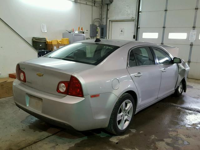 1G1ZA5E07CF233751 - 2012 CHEVROLET MALIBU LS 银色 照片 4
