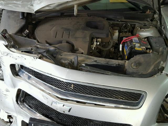 1G1ZA5E07CF233751 - 2012 CHEVROLET MALIBU LS 银色 照片 7