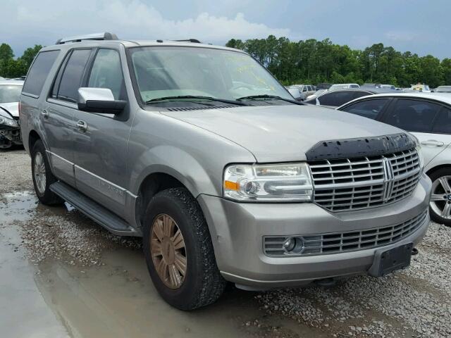 5LMFU27578LJ05309 - 2008 LINCOLN NAVIGATOR SILVER photo 1