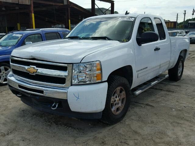 1GCEC29059Z136791 - 2009 CHEVROLET SILVERADO WHITE photo 2