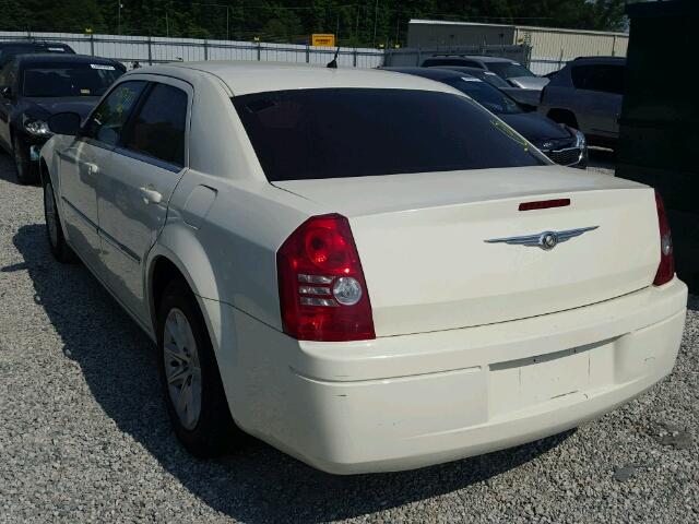 2C3KA43R98H101489 - 2008 CHRYSLER 300 WHITE photo 3