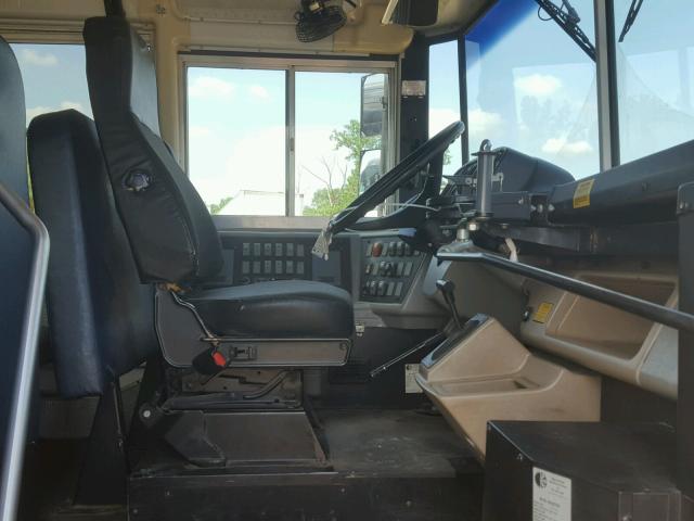 4UZAAXAL33CJ54560 - 2003 FREIGHTLINER CHASSIS FS ყვითელი ფოტო 5