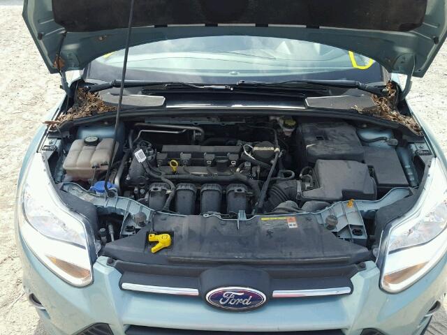 1FAHP3F23CL115242 - 2012 FORD FOCUS SE BLUE photo 7