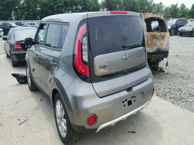 KNDJP3A51H7421403 - 2017 KIA SOUL + GRAY photo 3