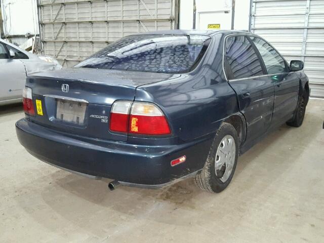 1HGCD5533VA258923 - 1997 HONDA ACCORD LX BLUE photo 4