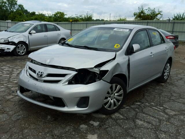 5YFBU4EE2CP016087 - 2012 TOYOTA COROLLA BA SILVER photo 2