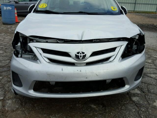 5YFBU4EE2CP016087 - 2012 TOYOTA COROLLA BA SILVER photo 9