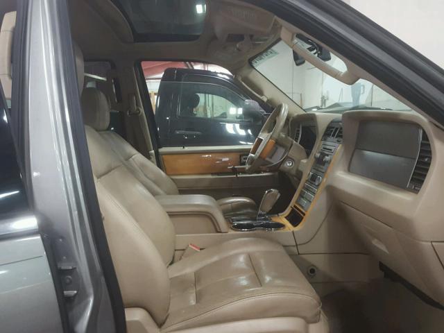 5LMFU28508LJ16084 - 2008 LINCOLN NAVIGATOR 灰色 照片 5