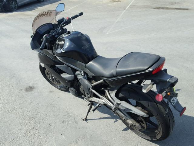 JKAEXEC119DA44028 - 2009 KAWASAKI EX650 C 黑色 照片 3