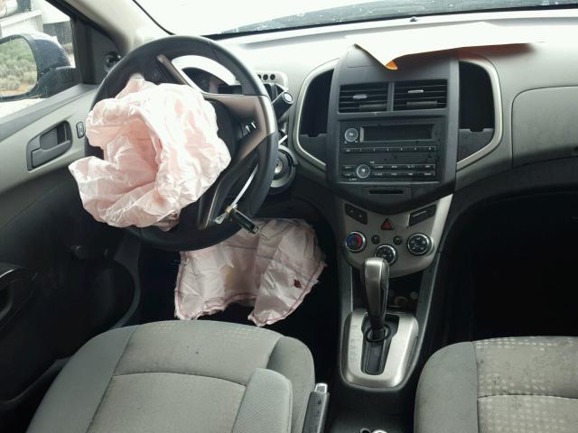 1G1JA5SH8F4156296 - 2015 CHEVROLET SONIC LS 蓝色 照片 9