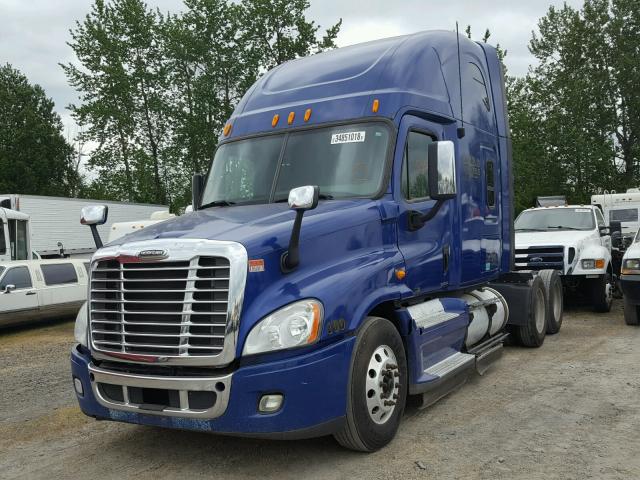 1FUJGLDR4CSBF6648 - 2012 FREIGHTLINER CASCADIA 1 BLUE photo 2