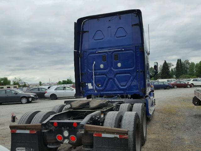 1FUJGLDR4CSBF6648 - 2012 FREIGHTLINER CASCADIA 1 BLUE photo 4