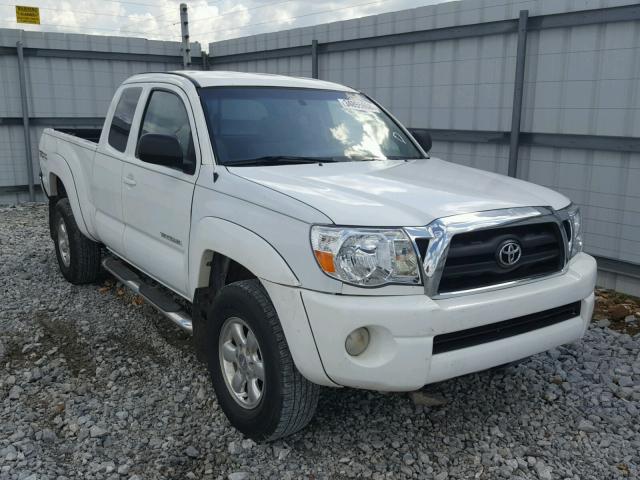 5TETU62N75Z039365 - 2005 TOYOTA TACOMA PRE WHITE photo 1