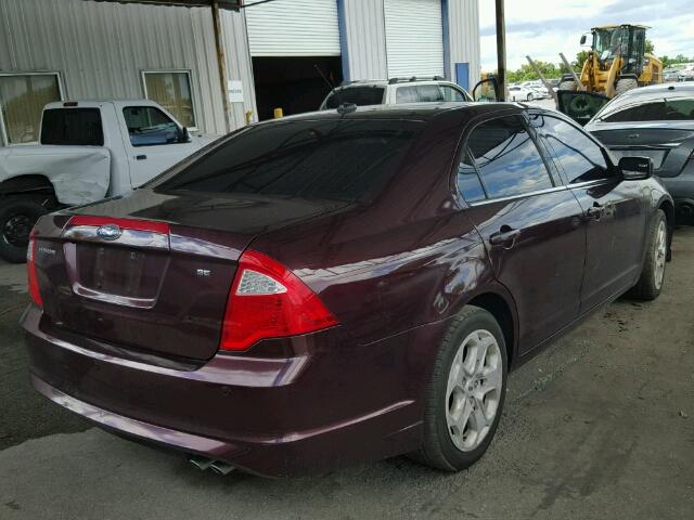 3FAHP0HA4BR166901 - 2011 FORD FUSION SE RED photo 4