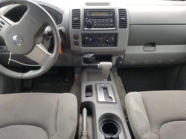 1N6AD07W45C432953 - 2005 NISSAN FRONTIER C SILVER photo 9