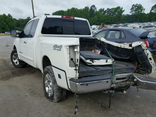 1N6AA06B65N548151 - 2005 NISSAN TITAN XE WHITE photo 3