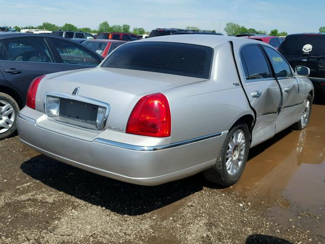 2LNBL8CV2BX754460 - 2011 LINCOLN TOWN CAR S SILVER photo 4