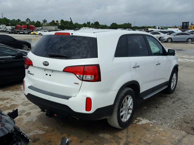 5XYKT3A6XEG467965 - 2014 KIA SORENTO LX WHITE photo 4