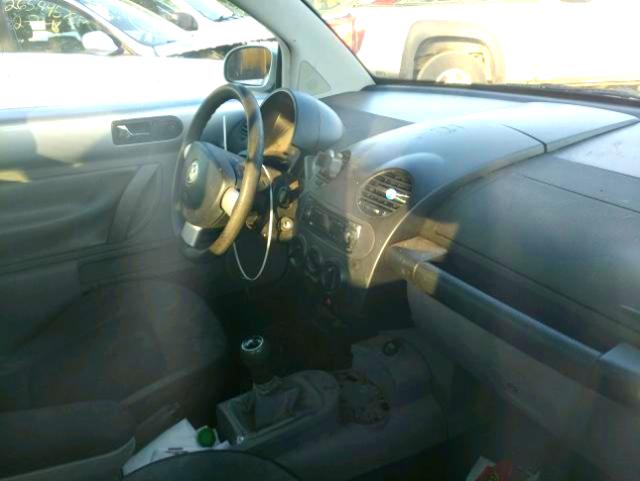 3VWCK21C12M413988 - 2002 VOLKSWAGEN NEW BEETLE 银色 照片 5