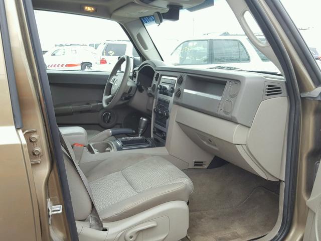 1J8HG48K39C519186 - 2009 JEEP COMMANDER GREEN photo 5