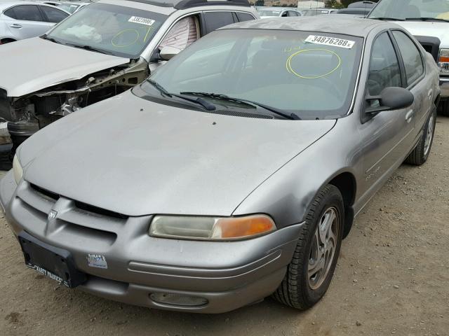 1B3EJ56HXWN243048 - 1998 DODGE STRATUS ES GRAY photo 2