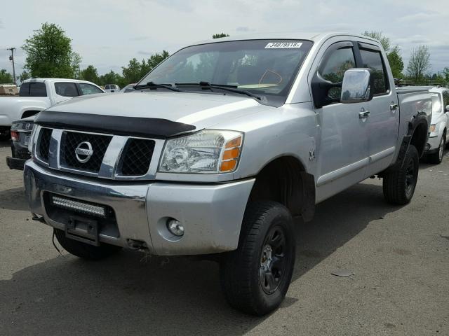 1N6AA07B54N553161 - 2004 NISSAN TITAN SE SILVER photo 2