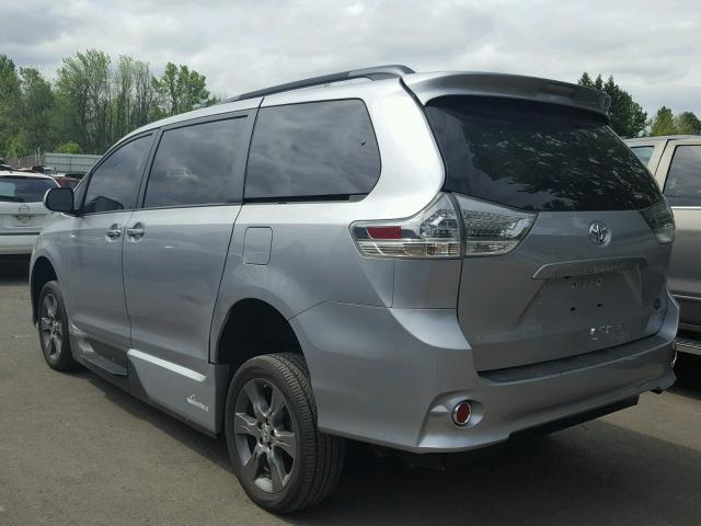 5TDXK3DC0FS580242 - 2015 TOYOTA SIENNA SPO SILVER photo 3