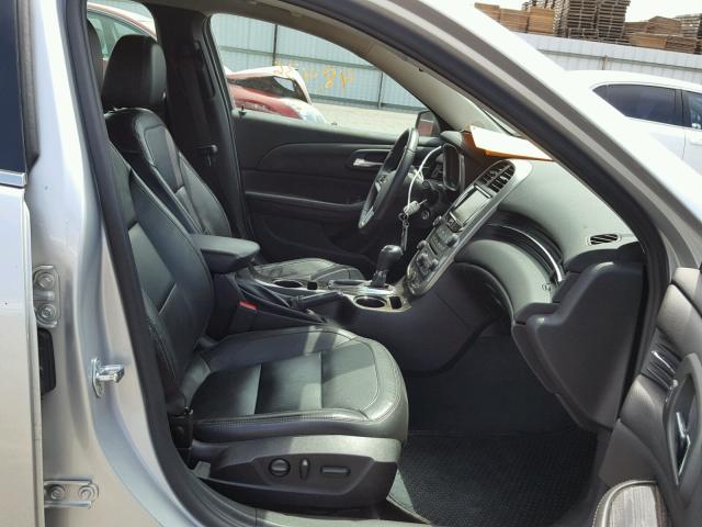 1G11E5SA0GU155457 - 2016 CHEVROLET MALIBU LIM 银色 照片 5