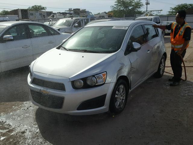 1G1JC6SH0G4141566 - 2016 CHEVROLET SONIC LT SILVER photo 2