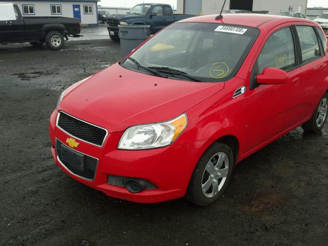 KL1TD66E29B639299 - 2009 CHEVROLET AVEO LS RED photo 2