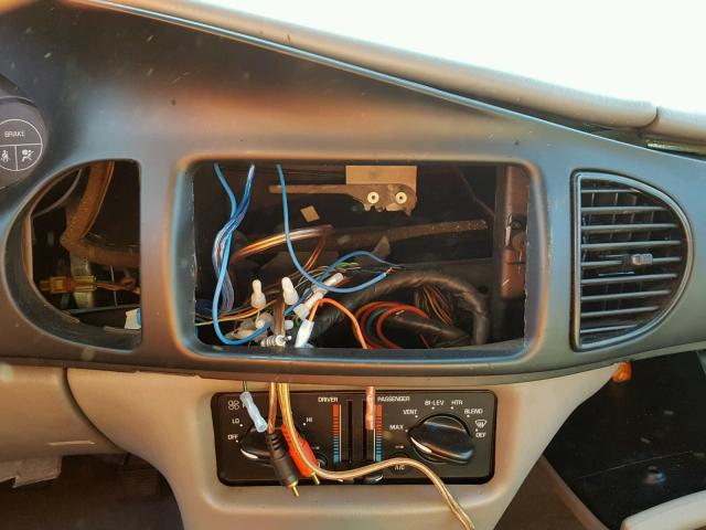 2G4WB52K741163895 - 2004 BUICK REGAL LS SILVER photo 9