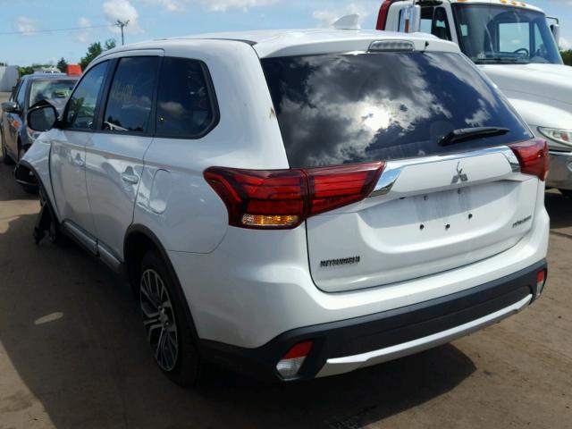 JA4AZ2A37HZ015028 - 2017 MITSUBISHI OUTLANDER WHITE photo 3