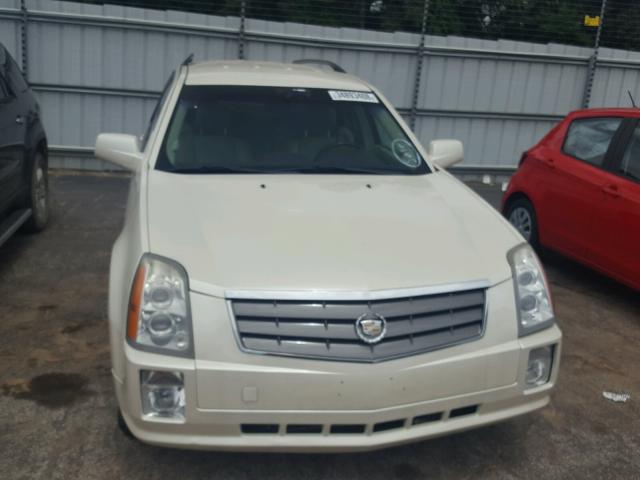 1GYEE637X50125284 - 2005 CADILLAC SRX WHITE photo 9