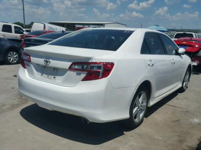 4T1BF1FK5EU828188 - 2014 TOYOTA CAMRY L/SE WHITE photo 4