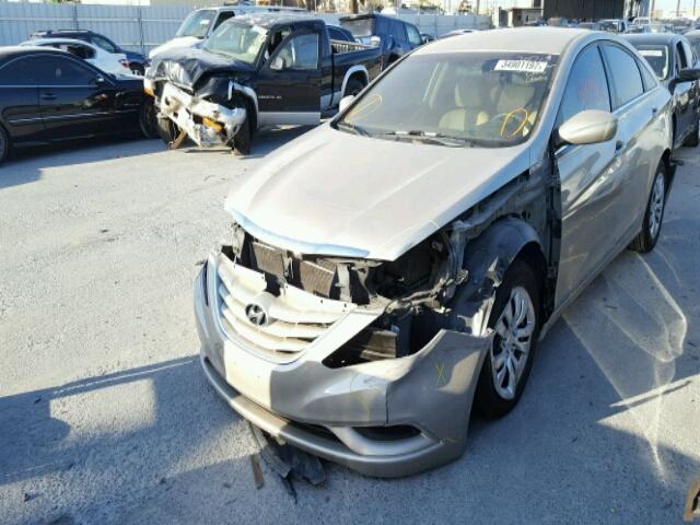 5NPEB4AC2BH135812 - 2011 HYUNDAI SONATA GLS GOLD photo 2