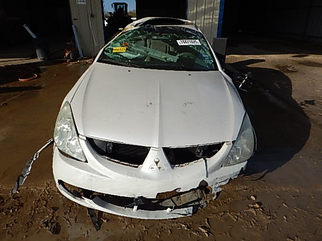 6MMAP67PX4T002600 - 2004 MITSUBISHI DIAMANTE WHITE photo 10