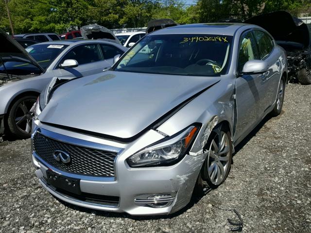 JN1BY1AP3HM740653 - 2017 INFINITI Q70 3.7 SILVER photo 2