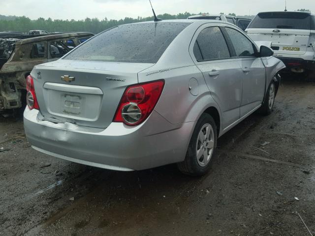 1G1JA5SH2E4147009 - 2014 CHEVROLET SONIC LS GRAY photo 4