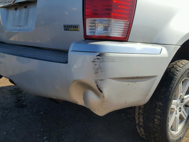 1A8HX58N88F126927 - 2008 CHRYSLER ASPEN LIMI 银色 照片 9