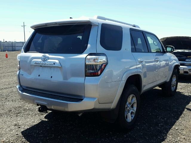 JTEBU5JR3H5428579 - 2017 TOYOTA 4RUNNER SR SILVER photo 4