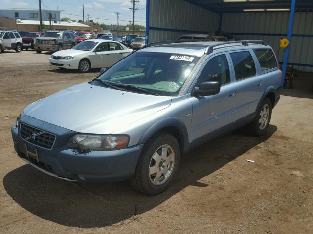 YV1SZ58D611022836 - 2001 VOLVO V70 XC BLUE photo 2