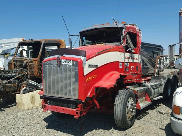 1XKDAP8X3DJ335489 - 2013 KENWORTH CONSTRUCTI RED photo 2