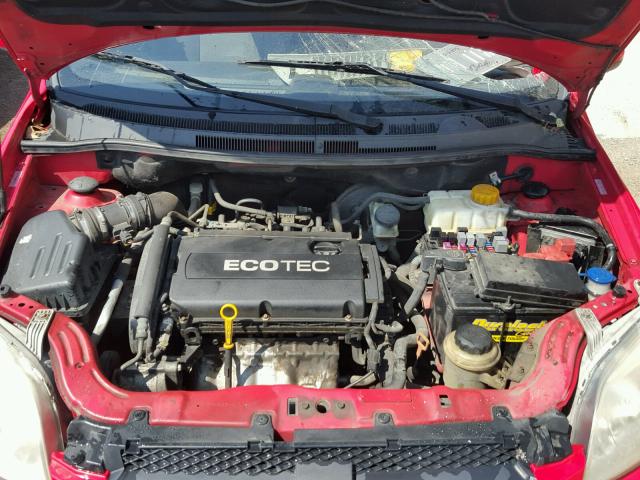 KL1TD56E49B302515 - 2009 CHEVROLET AVEO LS RED photo 7