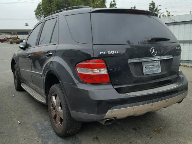 4JGBB75E07A181052 - 2007 MERCEDES-BENZ ML 500 BLACK photo 3