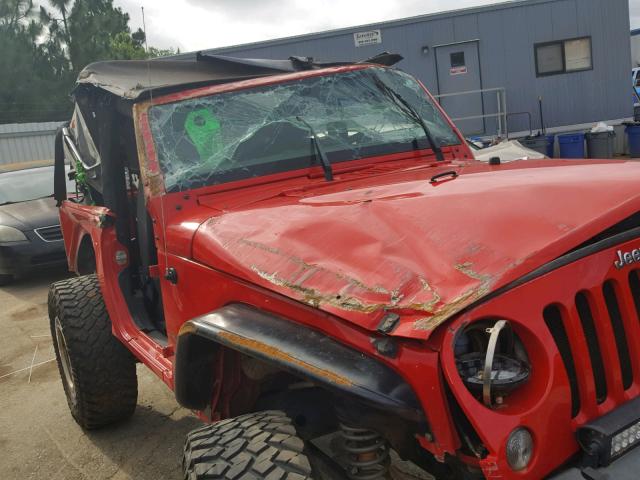 1C4AJWAG8FL740001 - 2015 JEEP WRANGLER S 红色 照片 9