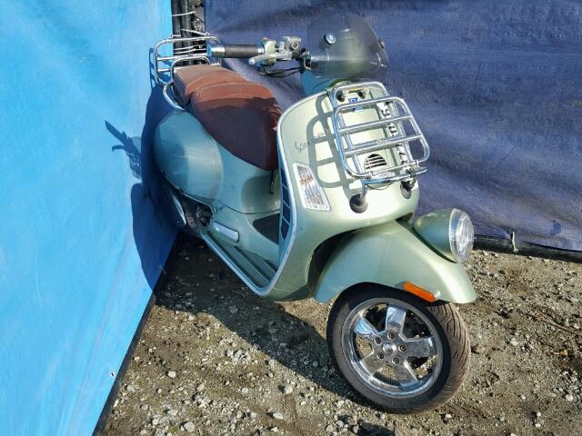 ZAPM459L1C5900850 - 2012 VESPA GTS 300 SU GREEN photo 1